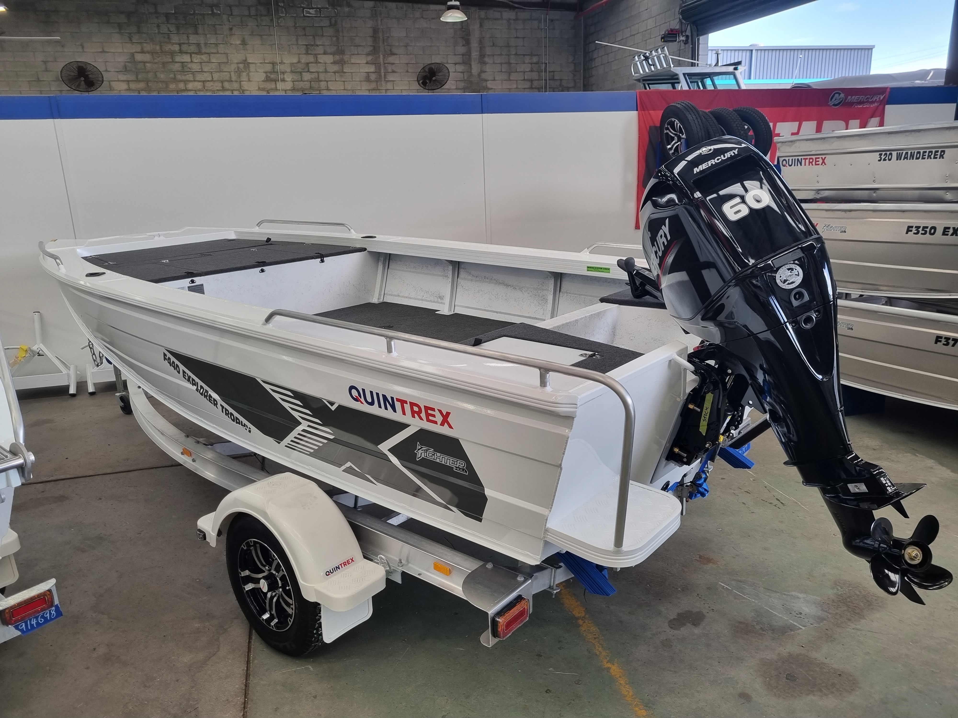 F440 Explorer Trophy